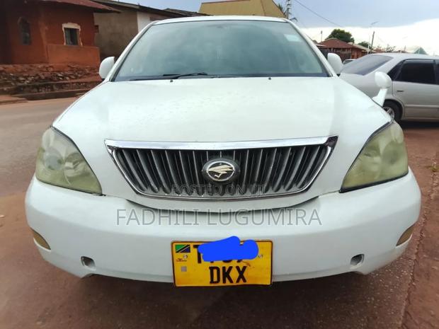 Toyota Harrier 2004 White