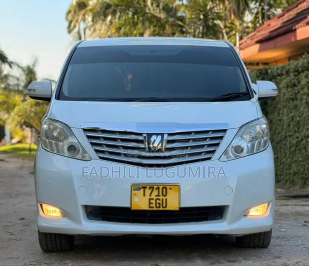 Toyota Alphard 2010 White