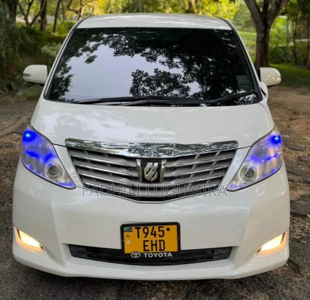 Toyota Alphard 2011 White