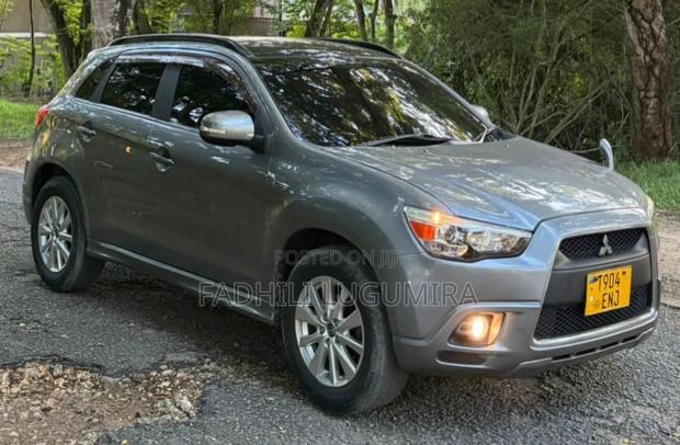 Mitsubishi RVR 2.0 2011 Gray