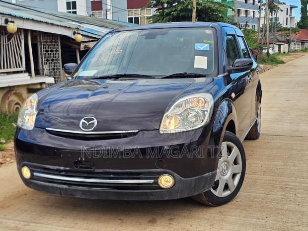 Mazda Verisa 2008 Burgundy