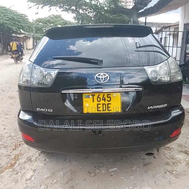 Toyota Harrier 2004 Black