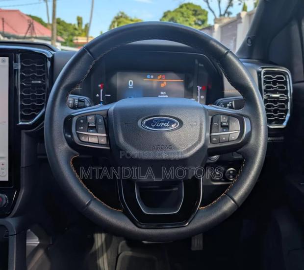 Ford Ranger Wildtrak 2024 Gray