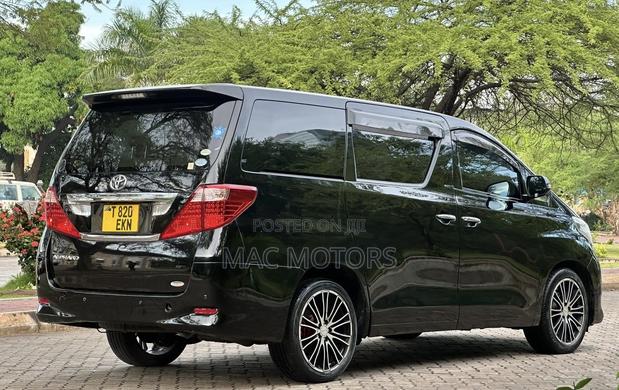 Toyota Alphard 2011 Black