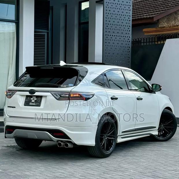 Toyota Harrier 2.5 Hybrid 4WD 2016 White