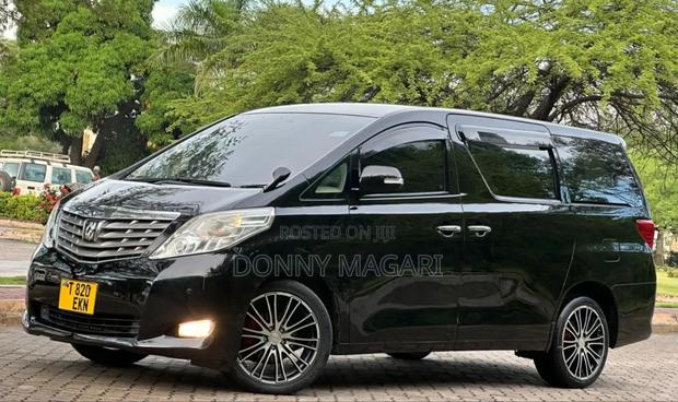 Toyota Alphard 2011 Black