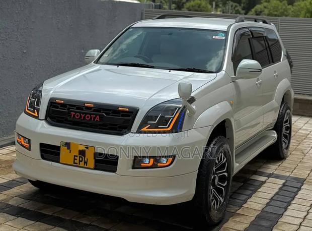 Toyota Land Cruiser Prado 2007 White