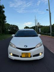 Toyota Wish 2010 White for sale
