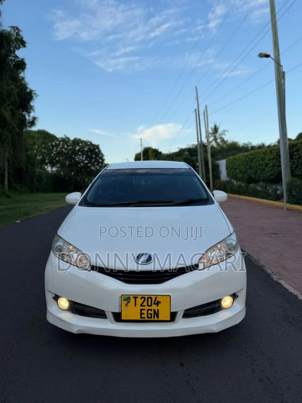 Toyota Wish 2010 White