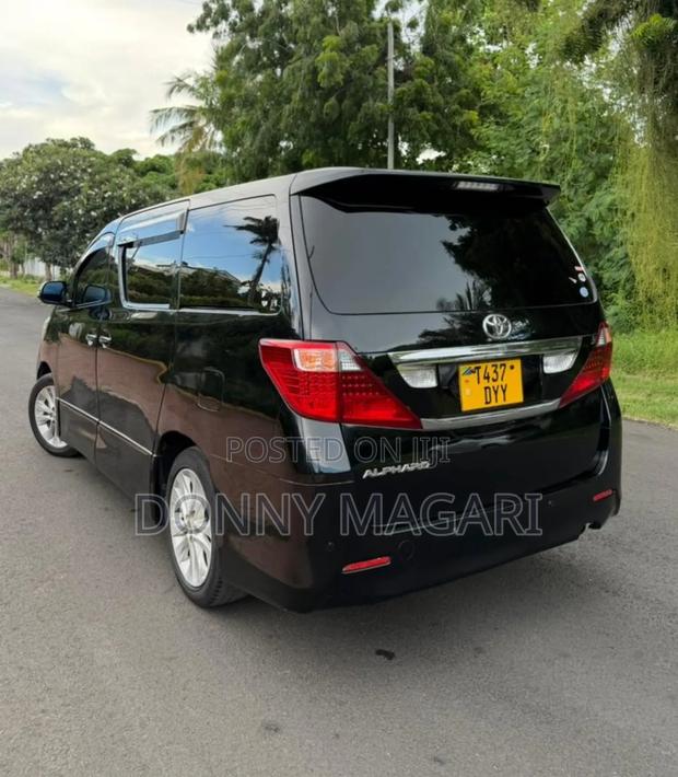 Toyota Alphard 2009 Black