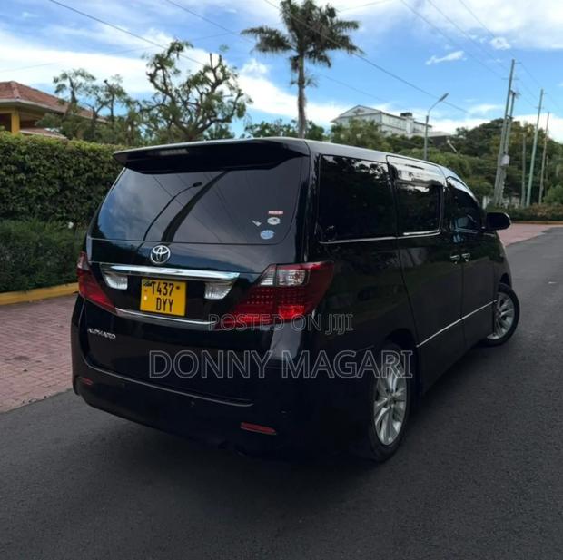 Toyota Alphard 2009 Black