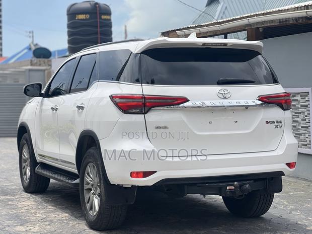 Toyota Fortuner 2.8 D AWD 2020 White