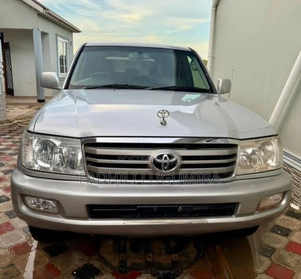 Toyota Land Cruiser 2007 Silver