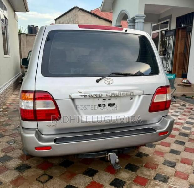 Toyota Land Cruiser 2007 Silver