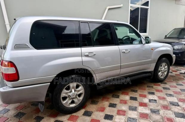 Toyota Land Cruiser 2007 Silver