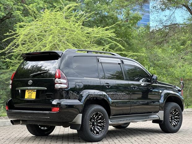 Toyota Land Cruiser Prado 2006 Black