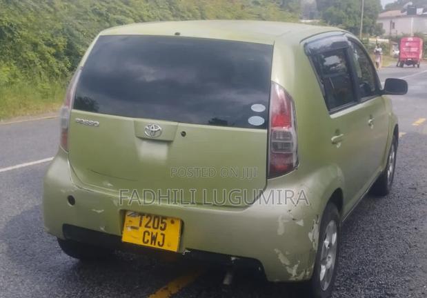 Toyota Passo 2004 Green