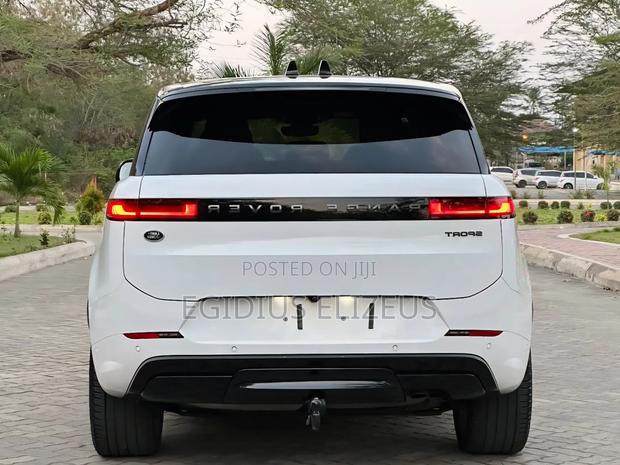 New Land Rover Range Rover Sport 2023 White