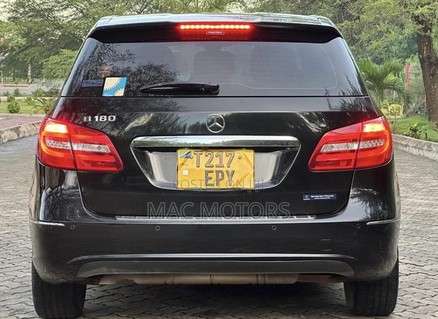 Mercedes-Benz B-Class B180 Petrol 2013 Black