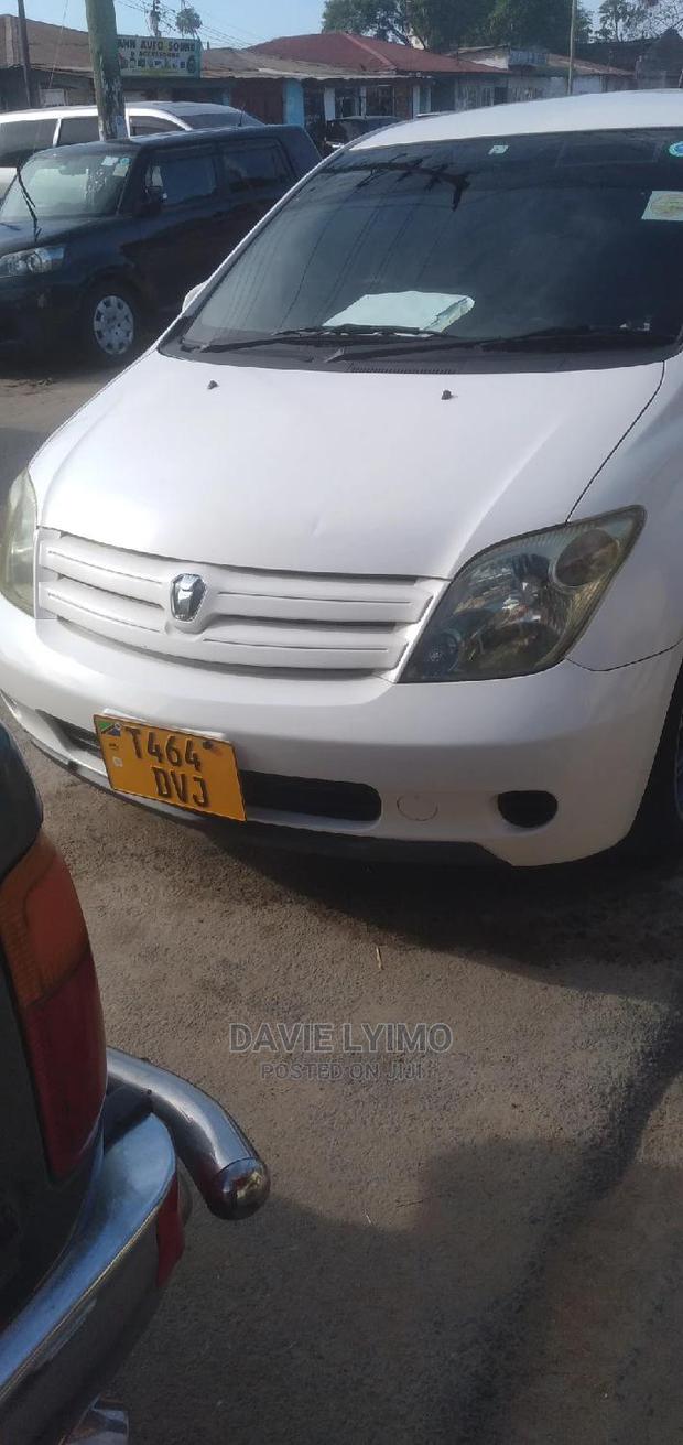 Toyota IST 2003 White