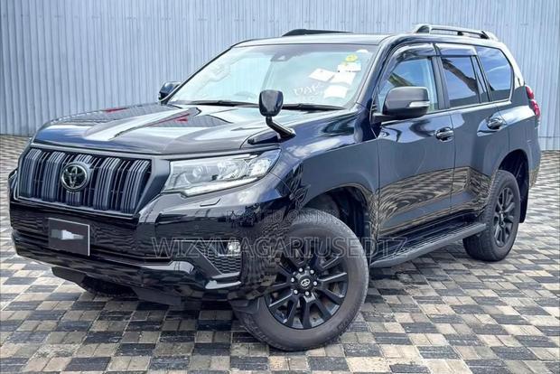 Toyota Land Cruiser Prado 2022 Gray