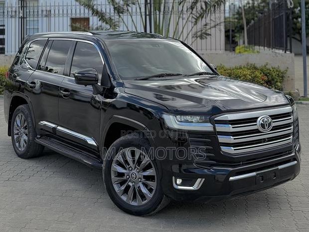 Toyota Land Cruiser 2016 Black