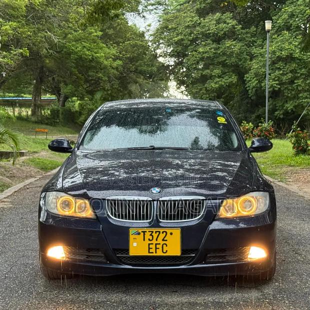 BMW 3 Series 325i RWD 2010 Blue
