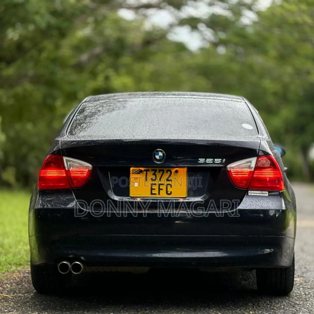 BMW 3 Series 325i RWD 2010 Blue