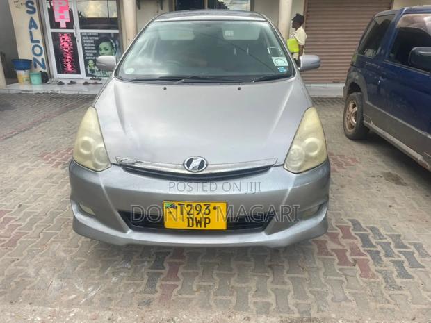 Toyota Wish 2006 Gray