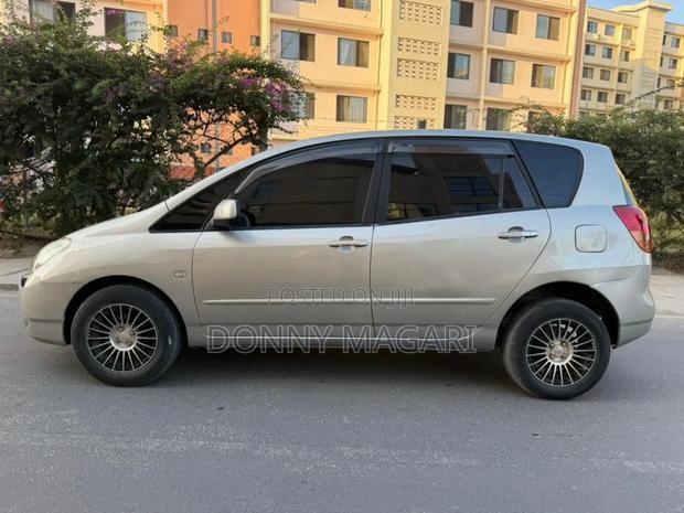 Toyota Corolla Spacio 2004 Silver