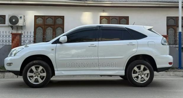 Toyota Harrier 2003 White