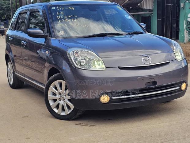 Mazda Verisa 2007 Gray