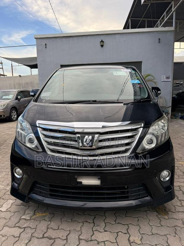 Toyota Alphard 2.4 Petrol FWD 2012 Black