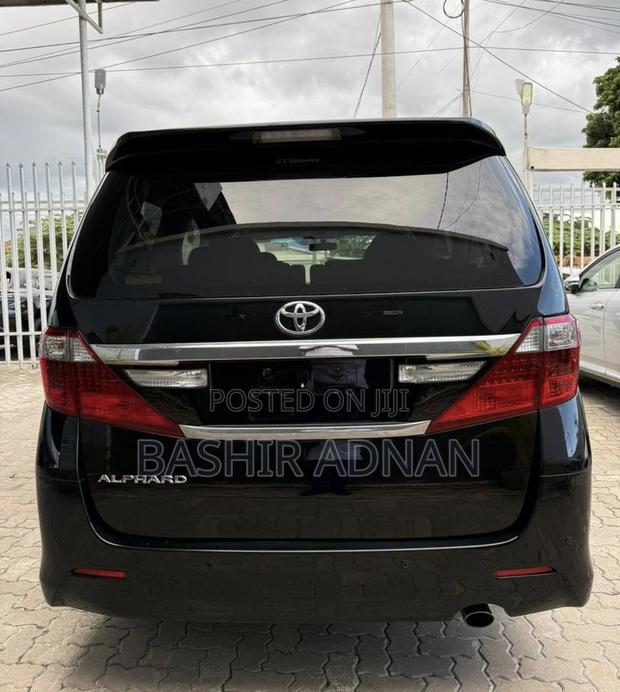 Toyota Alphard 2.4 Petrol FWD 2012 Black