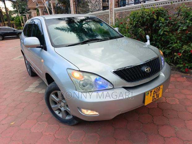 Toyota Harrier 2004 Silver