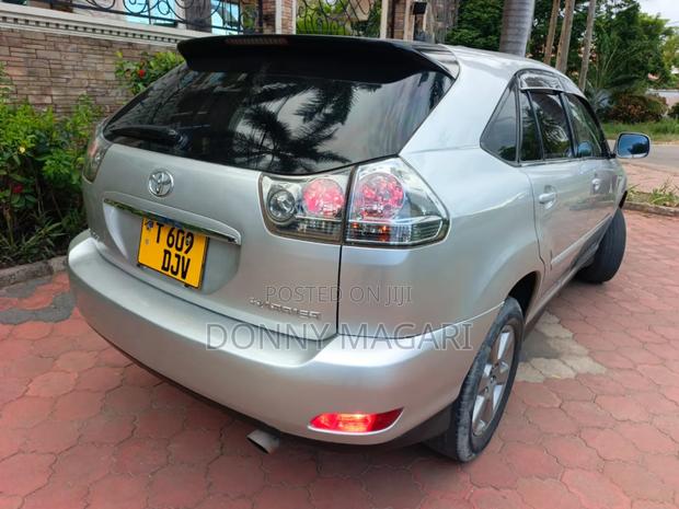Toyota Harrier 2004 Silver