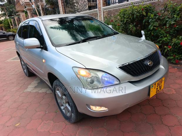 Toyota Harrier 2004 Silver