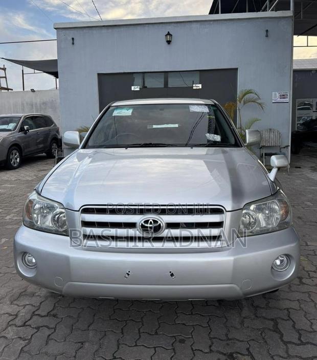Toyota Kluger 2005 Silver