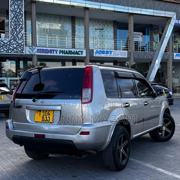 Nissan X-Trail 2001 Silver