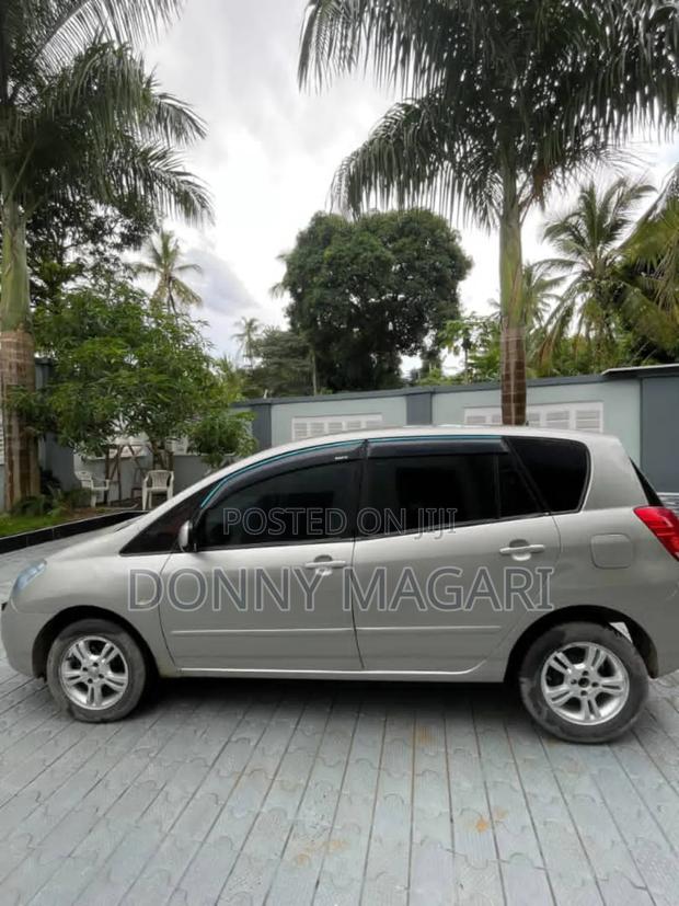 Toyota Corolla Spacio 2006 Silver