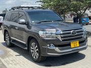 Toyota Land Cruiser 4.6 V8 ZX 2017 Gray for sale