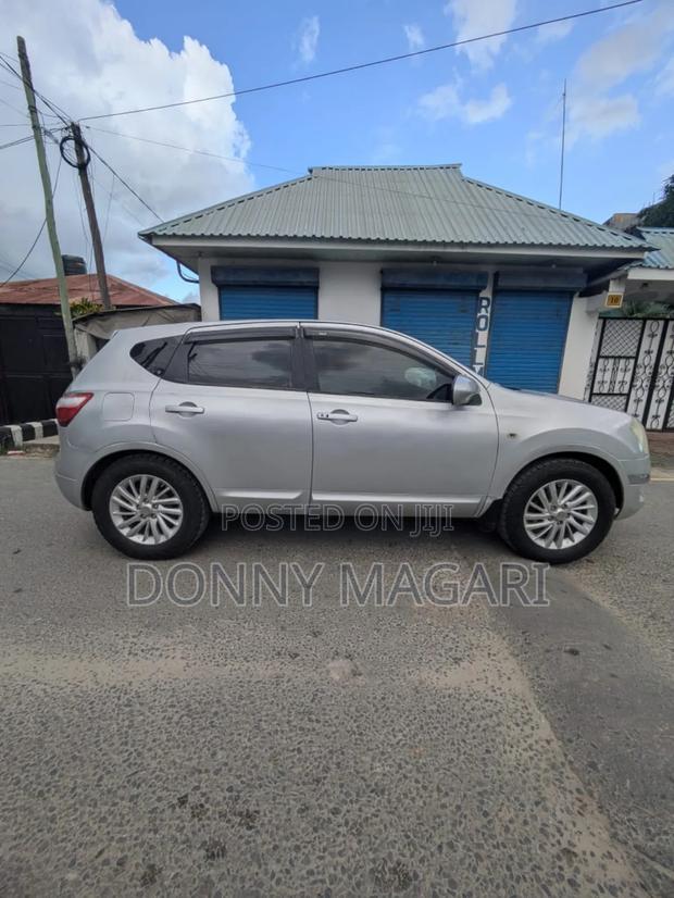 Nissan Dualis 2011 Silver