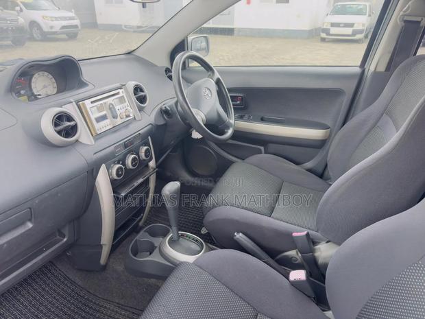 Toyota IST 2005 Silver