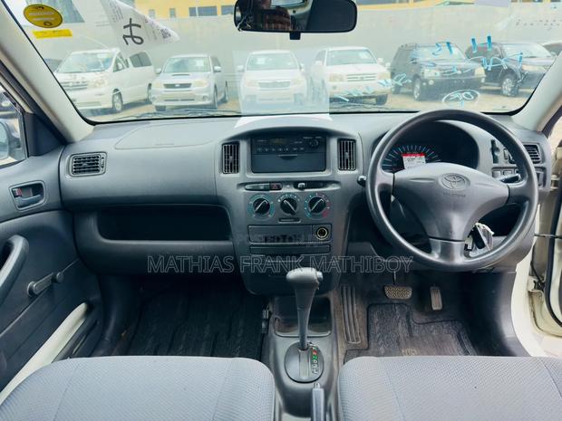 Toyota Probox 2004 White