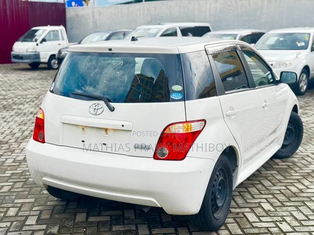 Toyota IST 2006 White