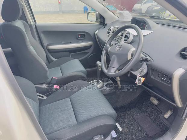 Toyota IST 2006 White