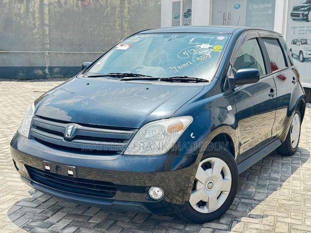 Toyota IST 2002 Black