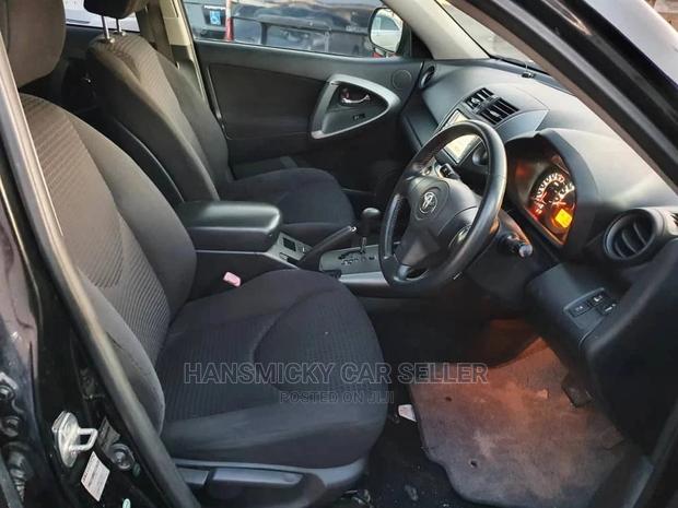 Toyota Vanguard 2010 Black