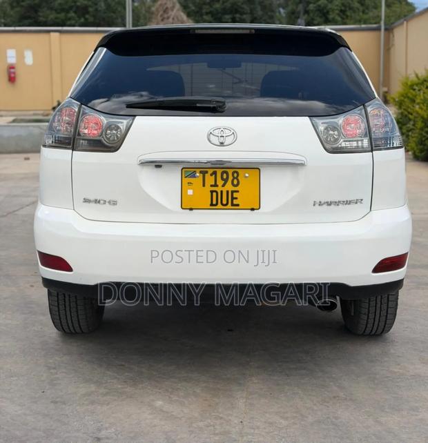 Toyota Harrier 2.4 2005 White