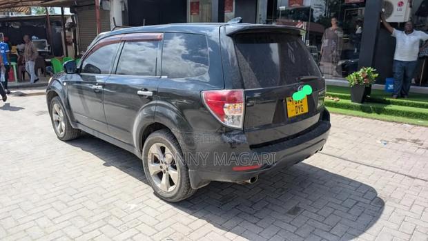 Subaru Forester 2010 Black
